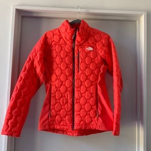 North Face coat! New w/out tags! Perfect condition!!